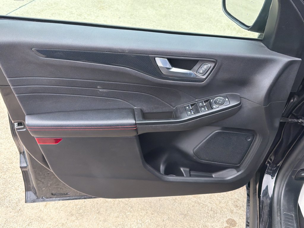 Certified 2025 Ford Escape ST-Line FWD image 16