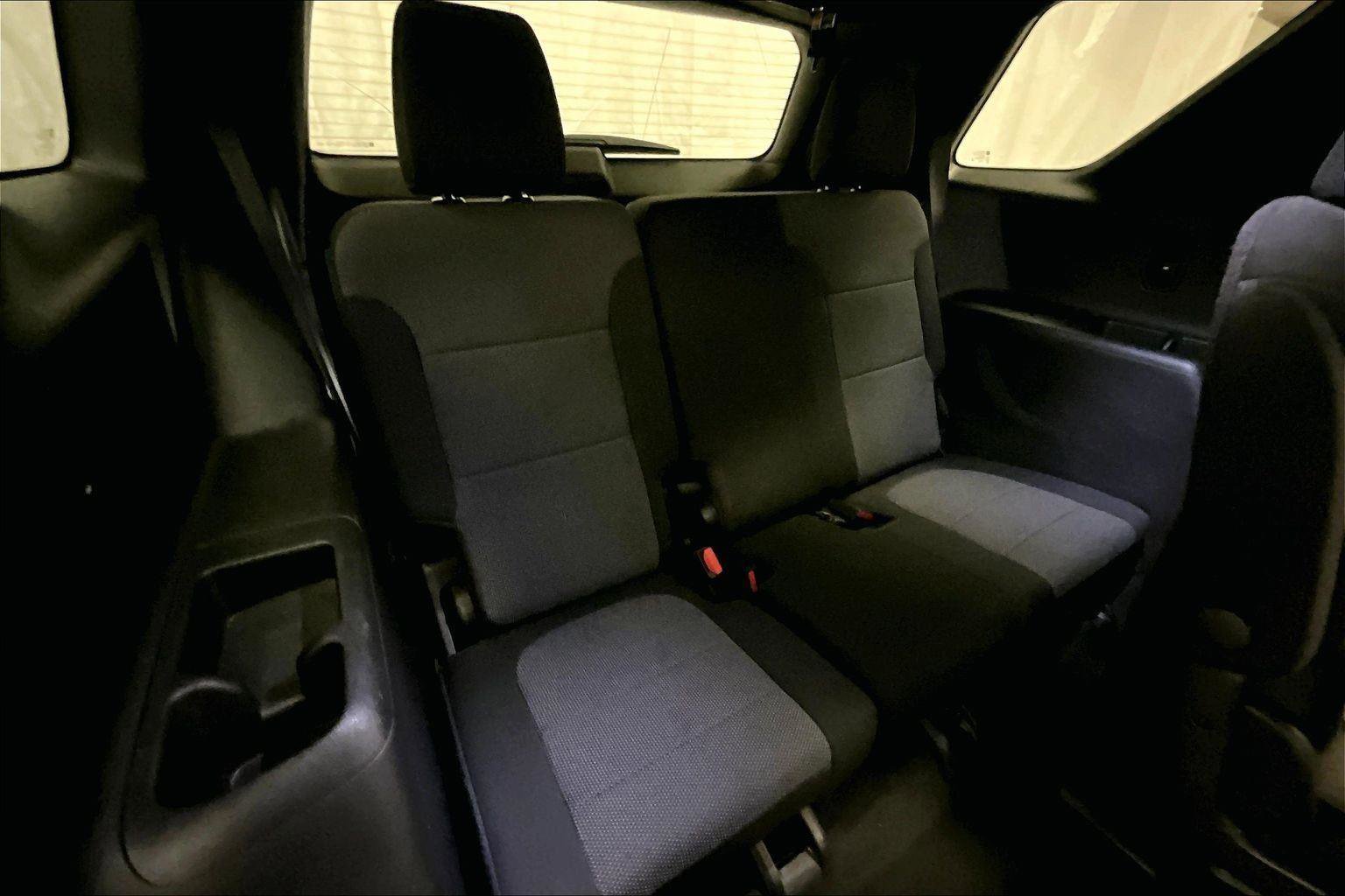 Used 2022 Chevrolet Traverse LT w/ LPO, Cargo Package image 27