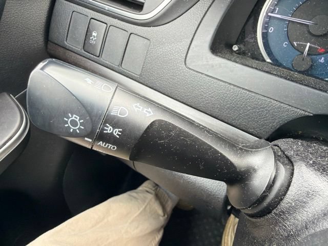Used 2017 Toyota Camry LE FWD image 33