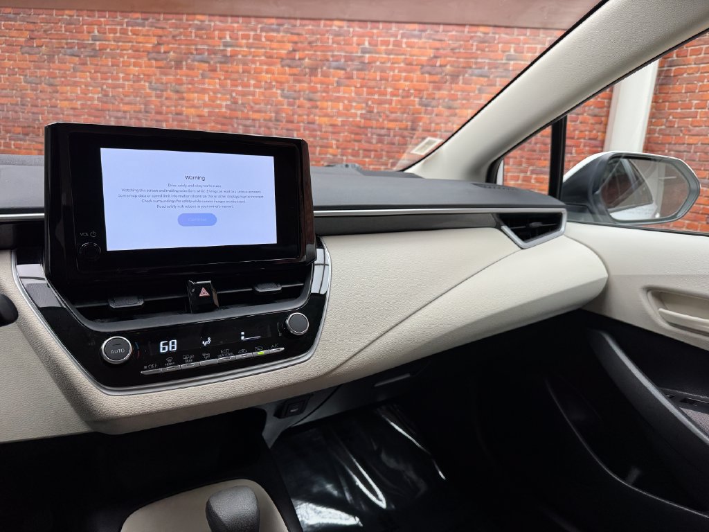 Used 2026 Toyota Corolla LE FWD image 18