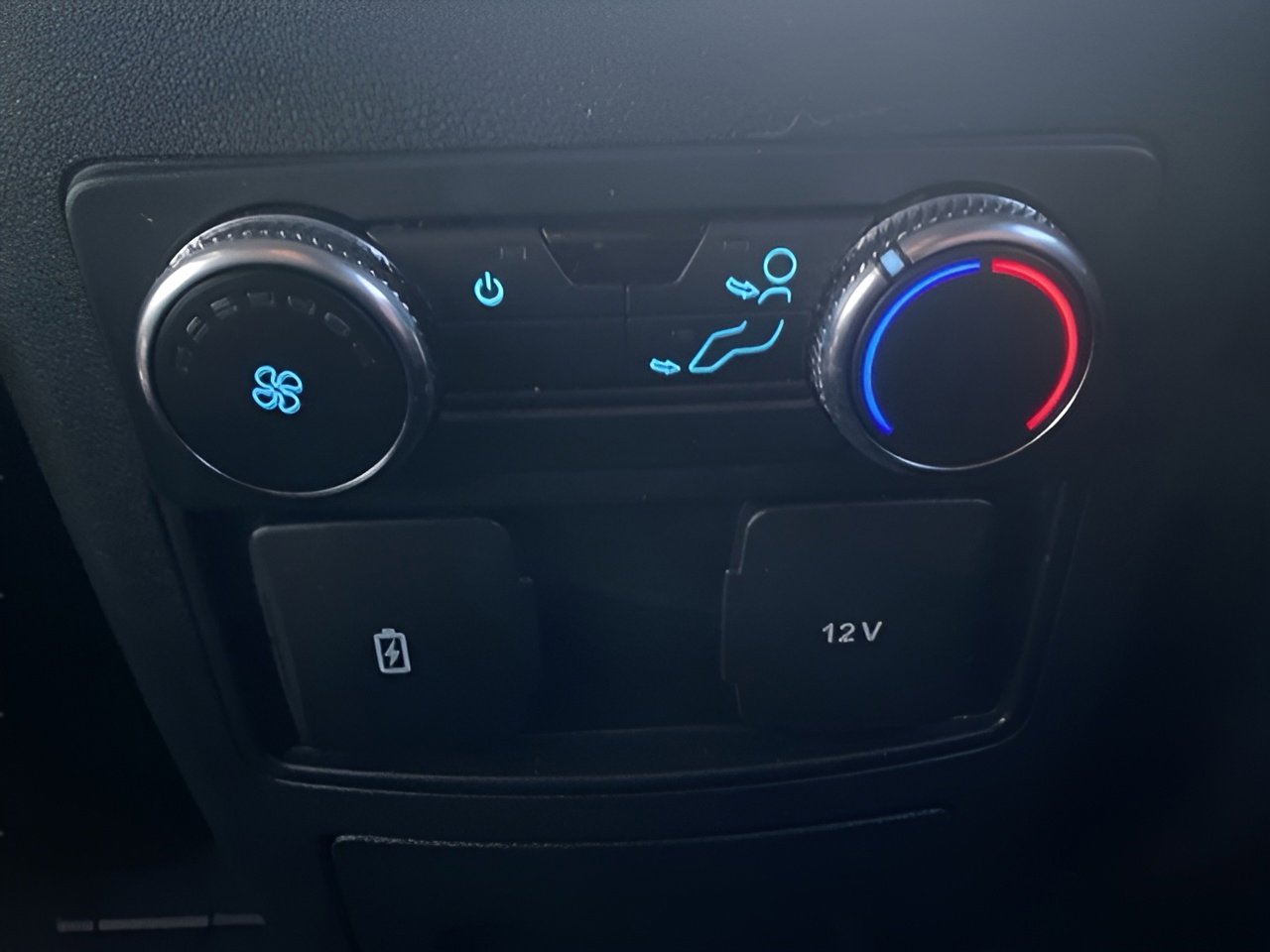 Certified 2022 Ford Explorer XLT w/ Equipment Group 202A image 11