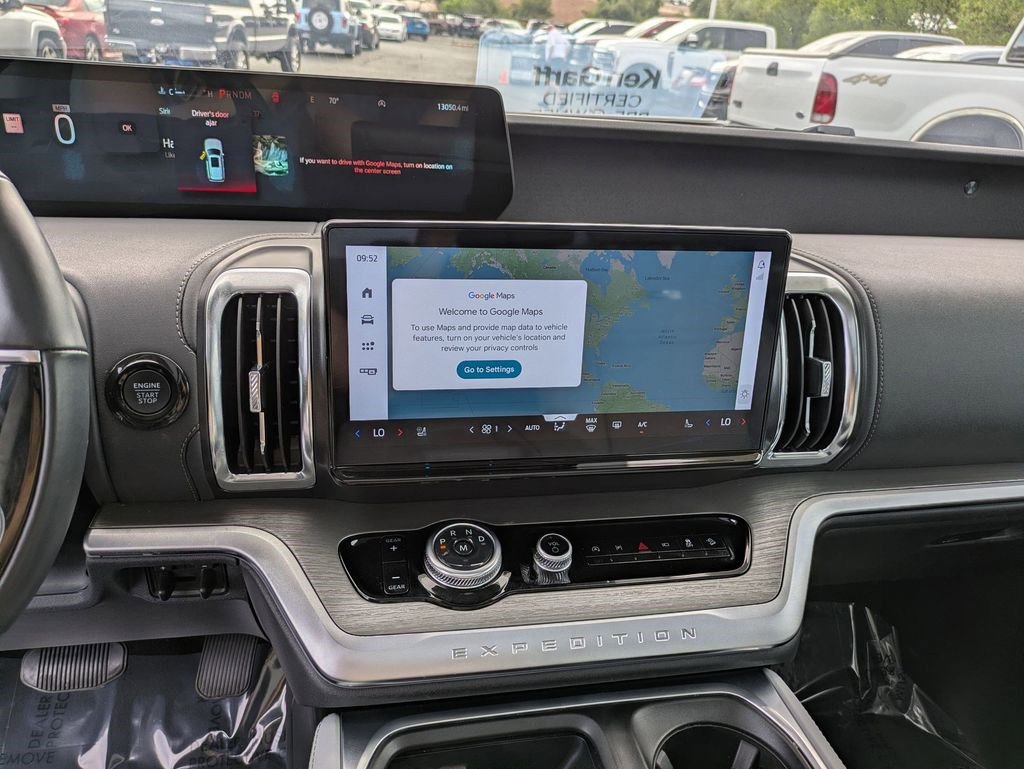 Certified 2025 Ford Expedition Platinum AWD/4WD image 27