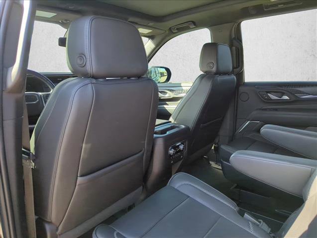 Used 2022 GMC Yukon Denali AWD/4WD image 16