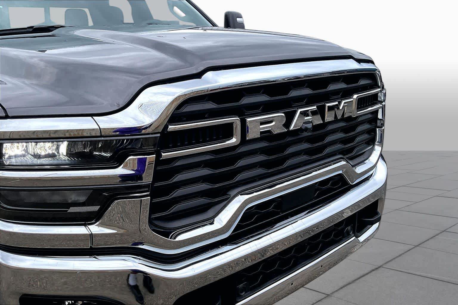 Used 2025 RAM 2500 Tradesman AWD/4WD image 30