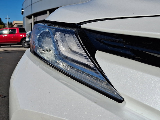 Used 2019 Toyota Camry XLE FWD image 11