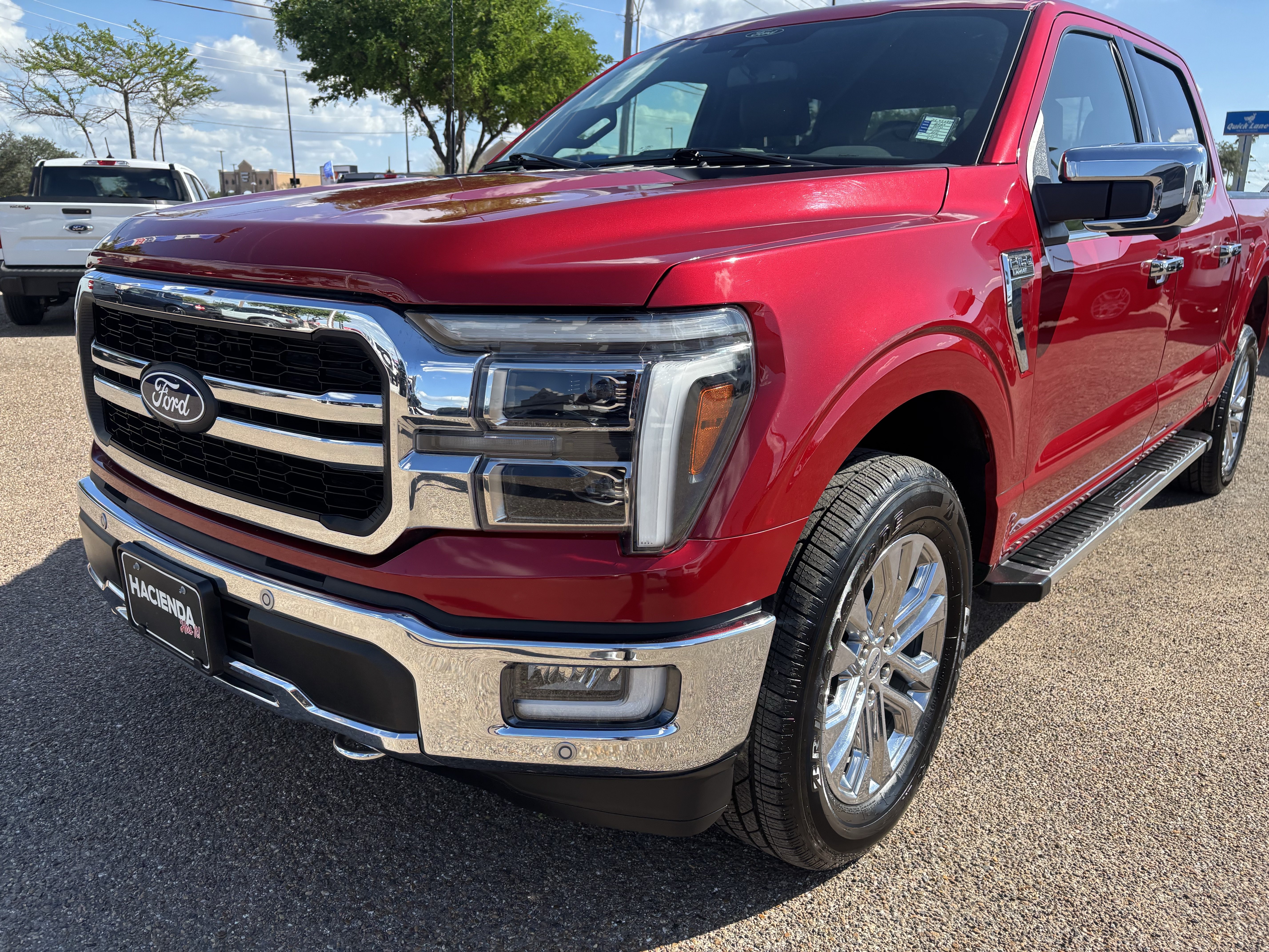 Certified 2024 Ford F150 Lariat w/ Tow/Haul Package AWD/4WD image 7
