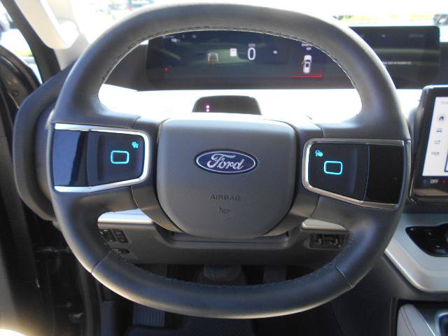 Certified 2025 Ford Expedition Active AWD/4WD image 16