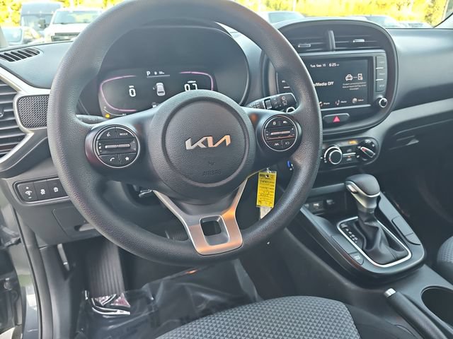 Used 2024 Kia Soul LX w/ Option Group 015 FWD image 15
