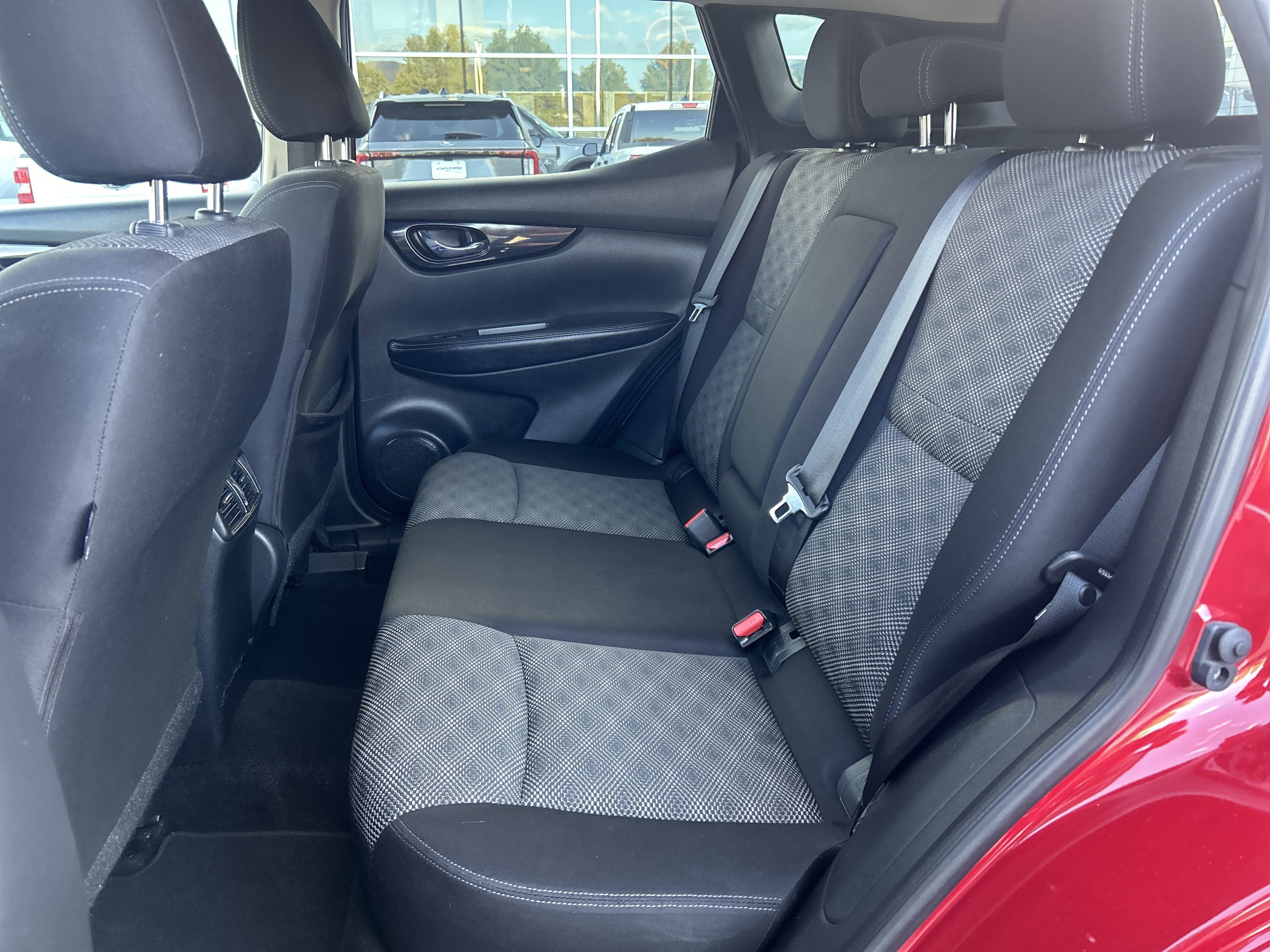 Used 2018 Nissan Rogue Sport SV w/ SV All-Weather Package image 24