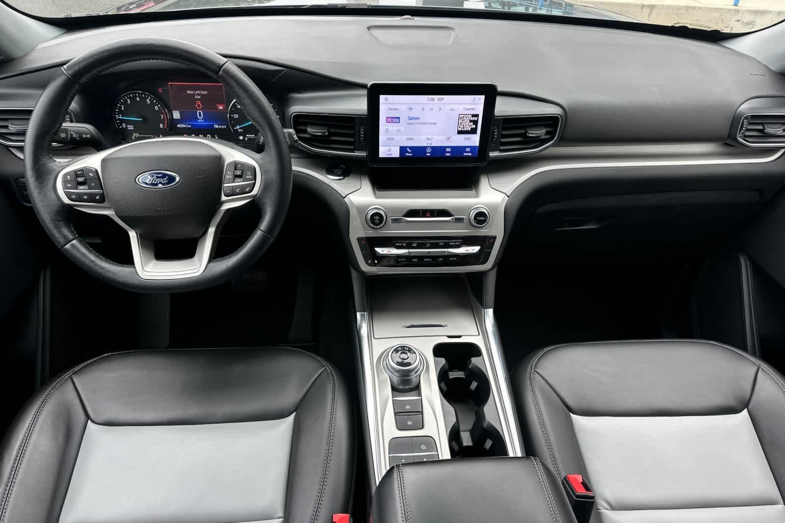 Certified 2022 Ford Explorer XLT w/ Equipment Group 202A image 9