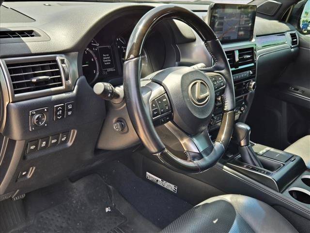 Used 2022 Lexus GX 460 Luxury w/ Off Road Package AWD/4WD image 10