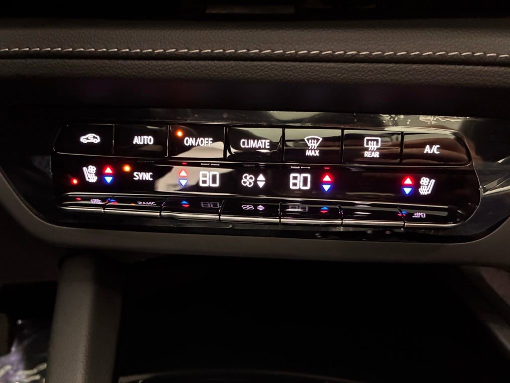 Used 2023 Buick Envision Avenir image 6