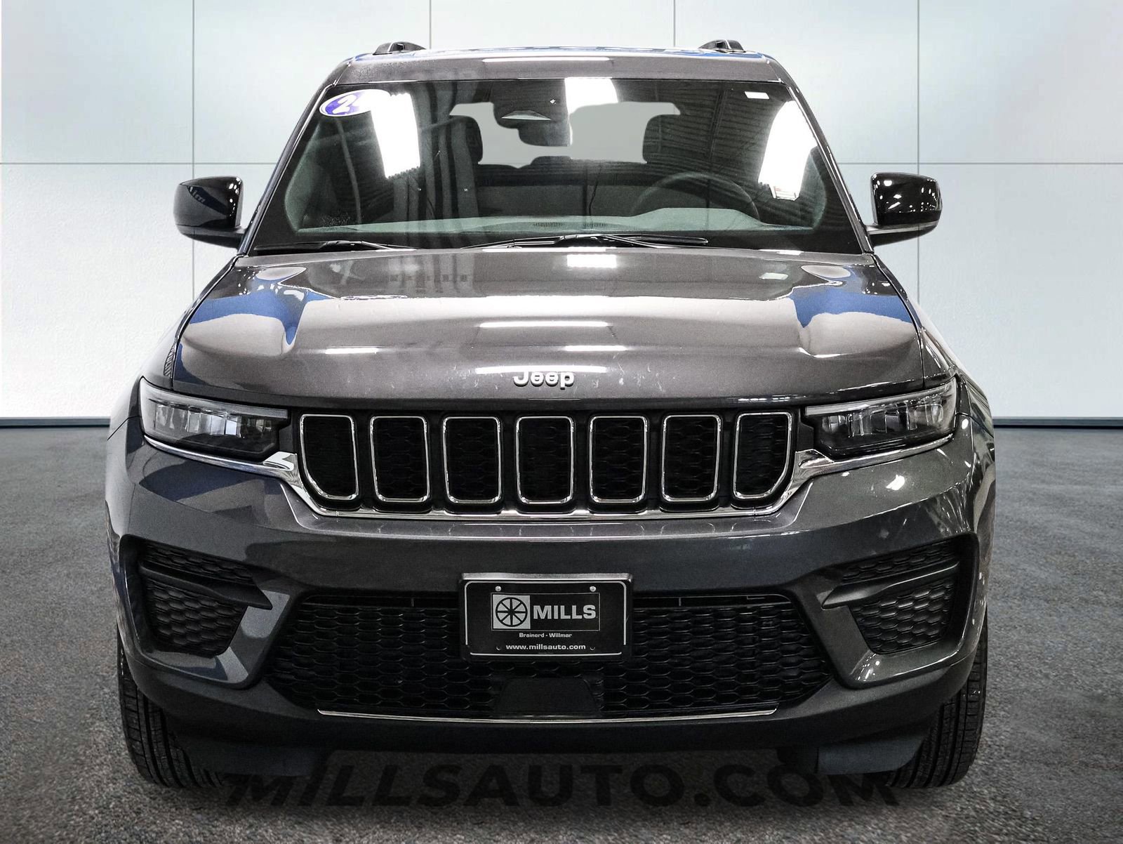 Used 2024 Jeep Grand Cherokee Laredo X w/ Luxury Tech Group I image 12