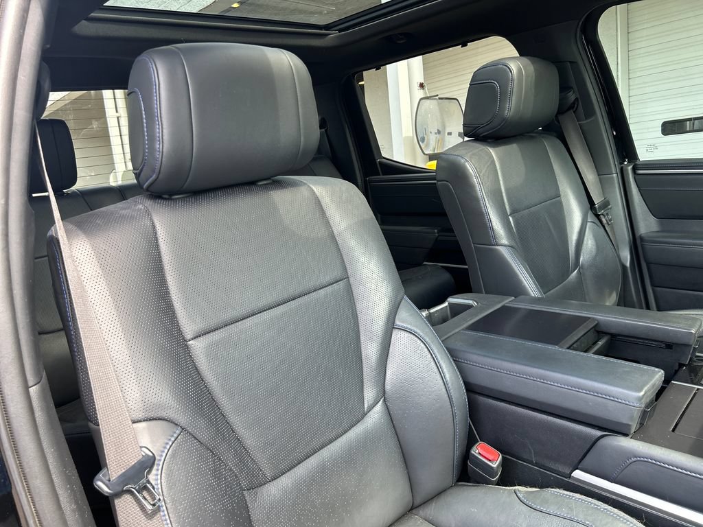 Used 2023 Toyota Tundra Platinum AWD/4WD image 15