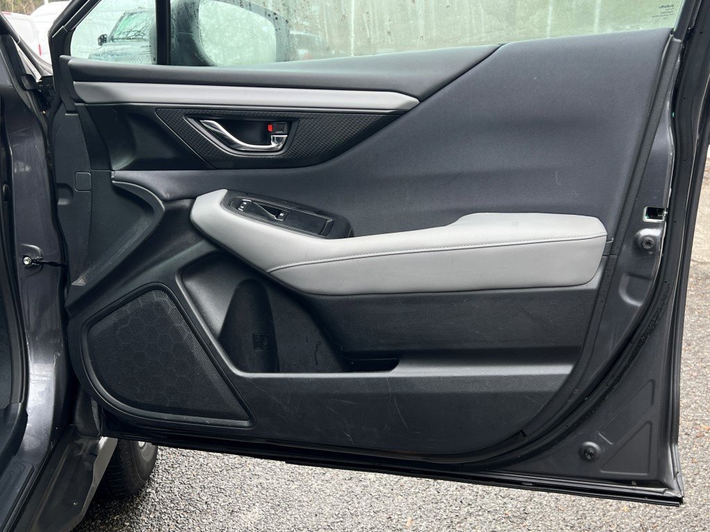 Used 2022 Subaru Outback Premium image 7