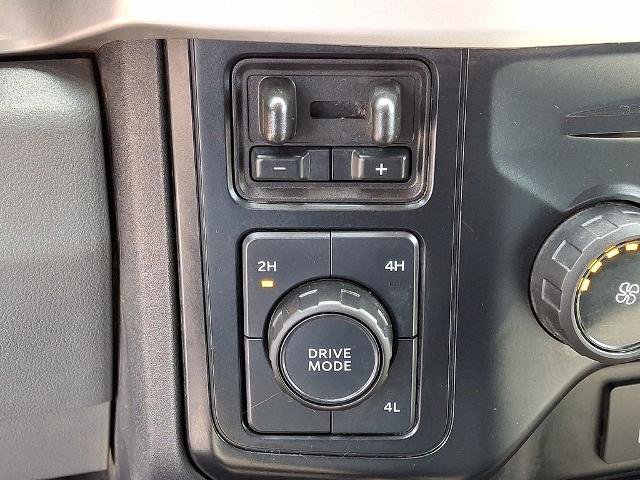 Certified 2025 Ford F350 XLT AWD/4WD image 22