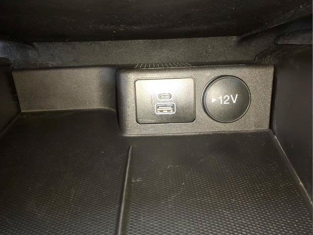 Certified 2025 Ford Escape ST-Line Select AWD/4WD image 27