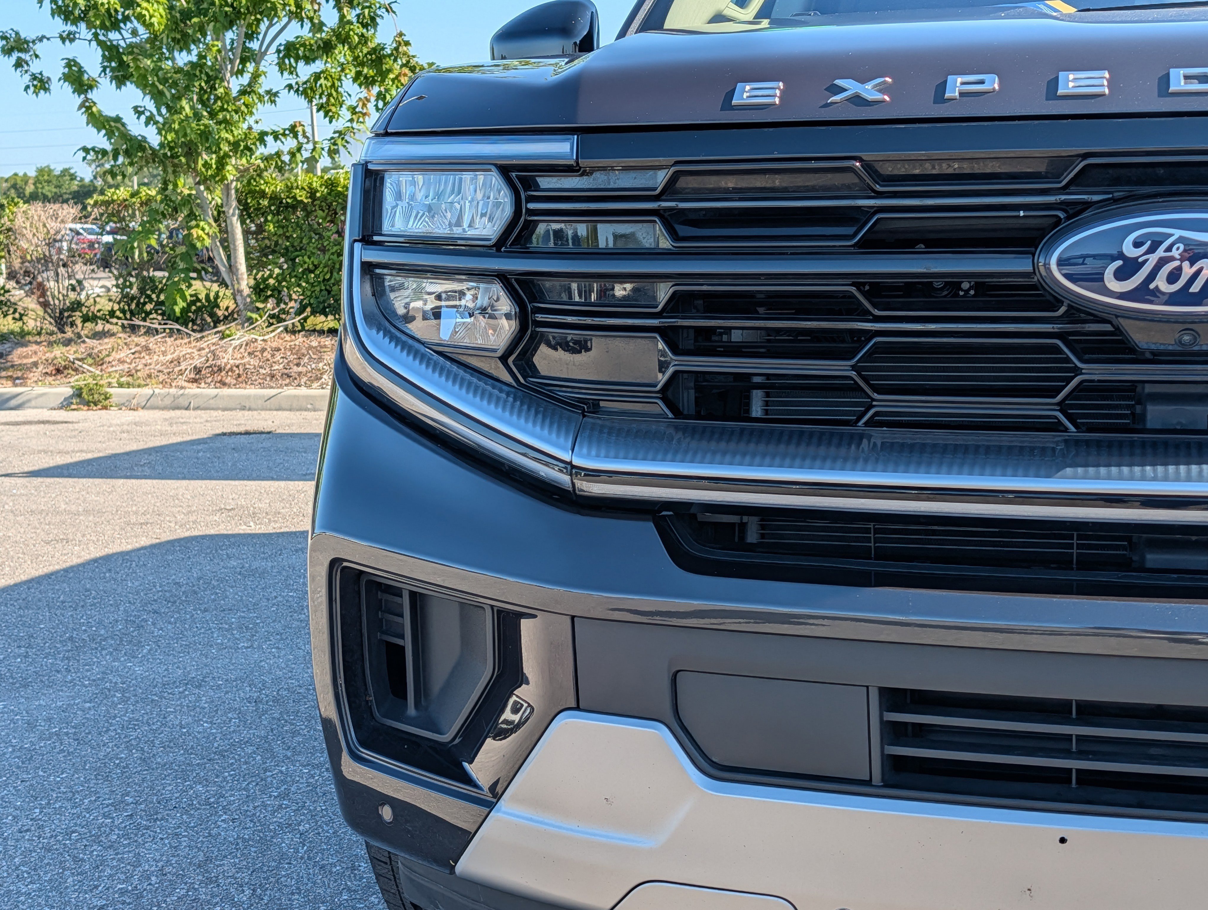 Certified 2025 Ford Expedition Platinum w/ Driver's Package AWD/4WD image 9