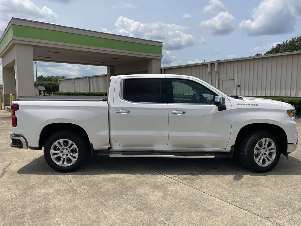 Used 2023 Chevrolet Silverado 1500 LTZ w/ LTZ Convenience Package II AWD/4WD image 2