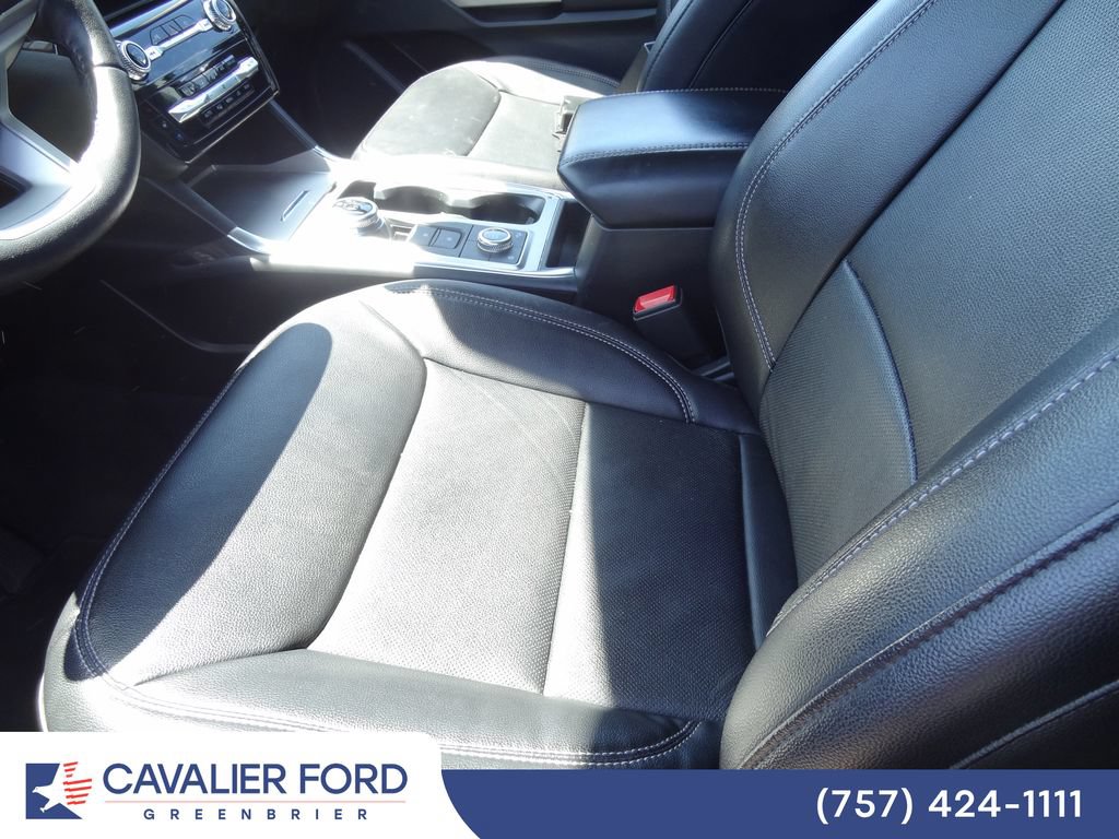 Certified 2023 Ford Explorer Limited w/ Equipment Group 301A AWD/4WD image 7