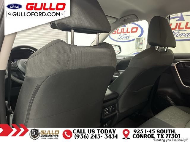 Used 2021 Toyota RAV4 XLE FWD image 16