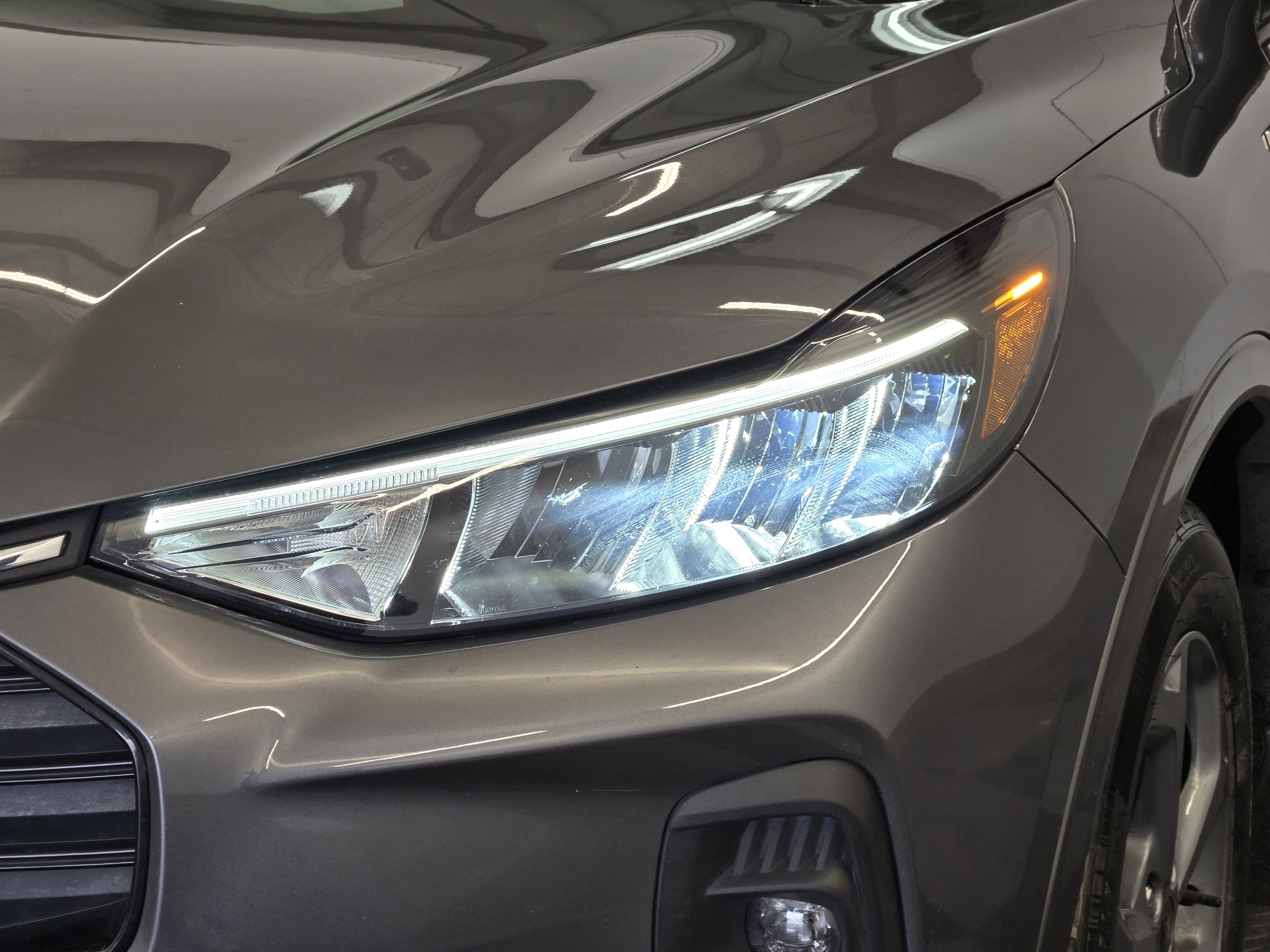 Certified 2023 Ford Escape ST-Line Select w/ Tech Pack #1 AWD/4WD image 8