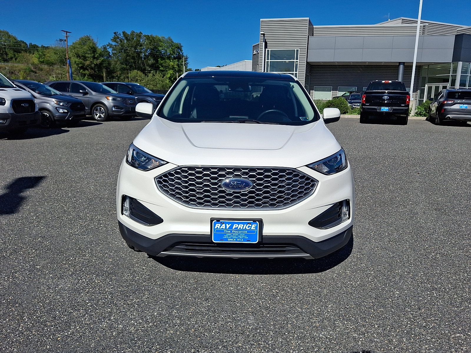 Certified 2024 Ford Edge SEL w/ Convenience Package AWD/4WD image 2