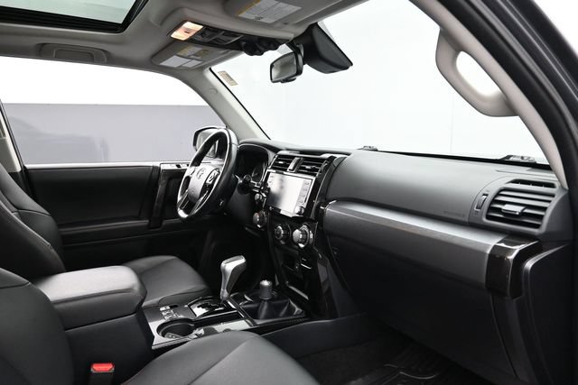 Used 2024 Toyota 4Runner TRD Off-Road Premium w/ Moonroof Package AWD/4WD image 32