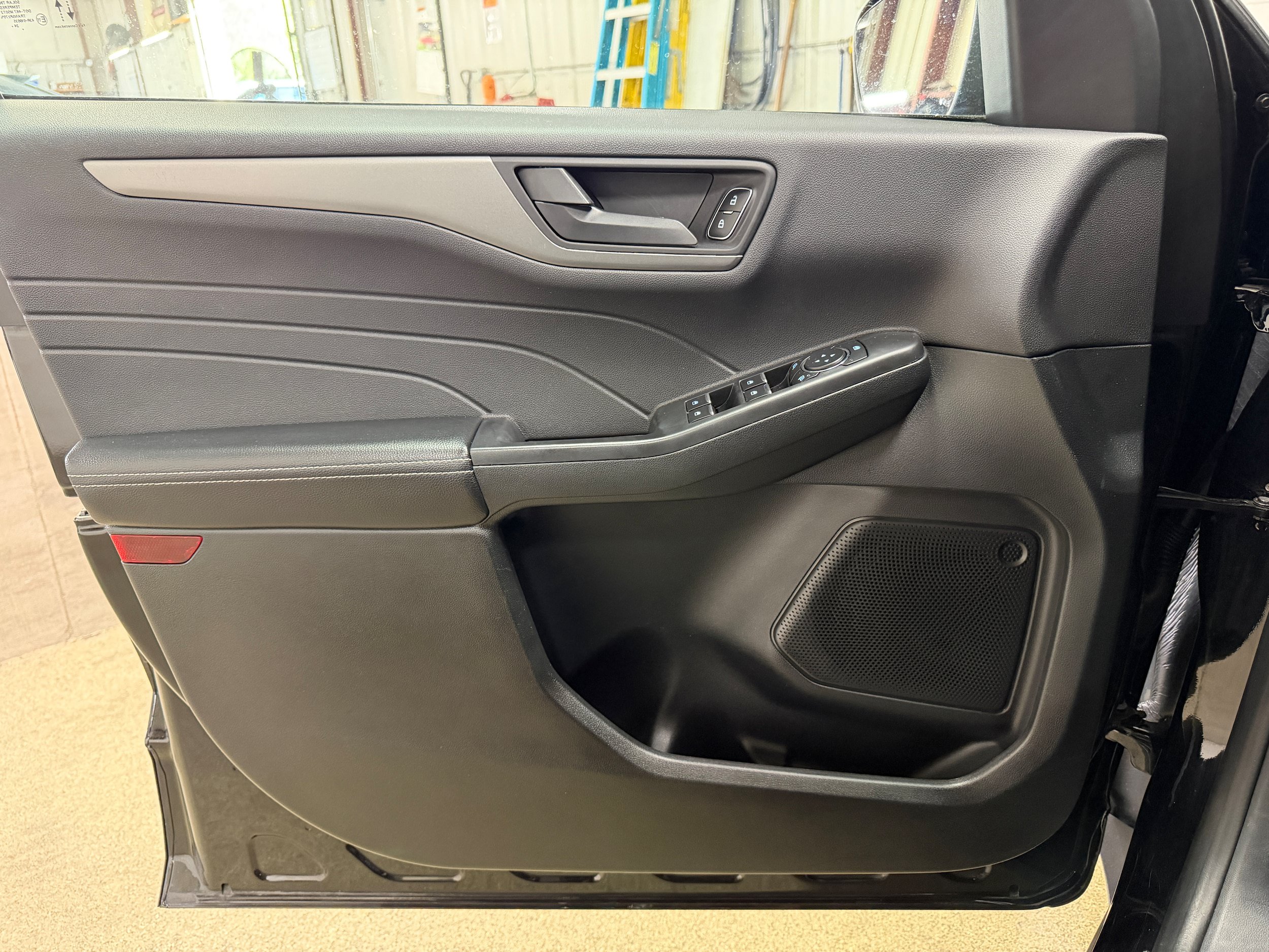 Certified 2025 Ford Escape Active AWD/4WD image 13