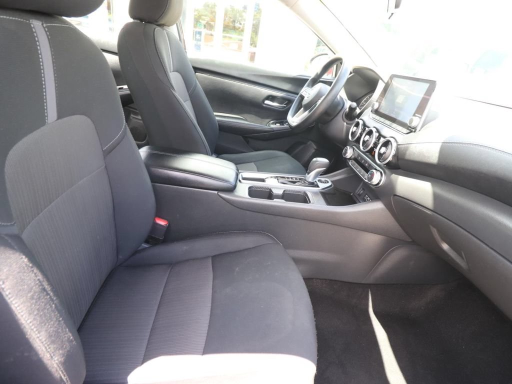 Used 2024 Nissan Sentra SV FWD image 12