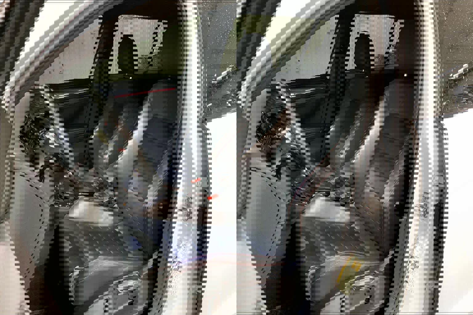 Used 2021 Volkswagen GTI SE image 7