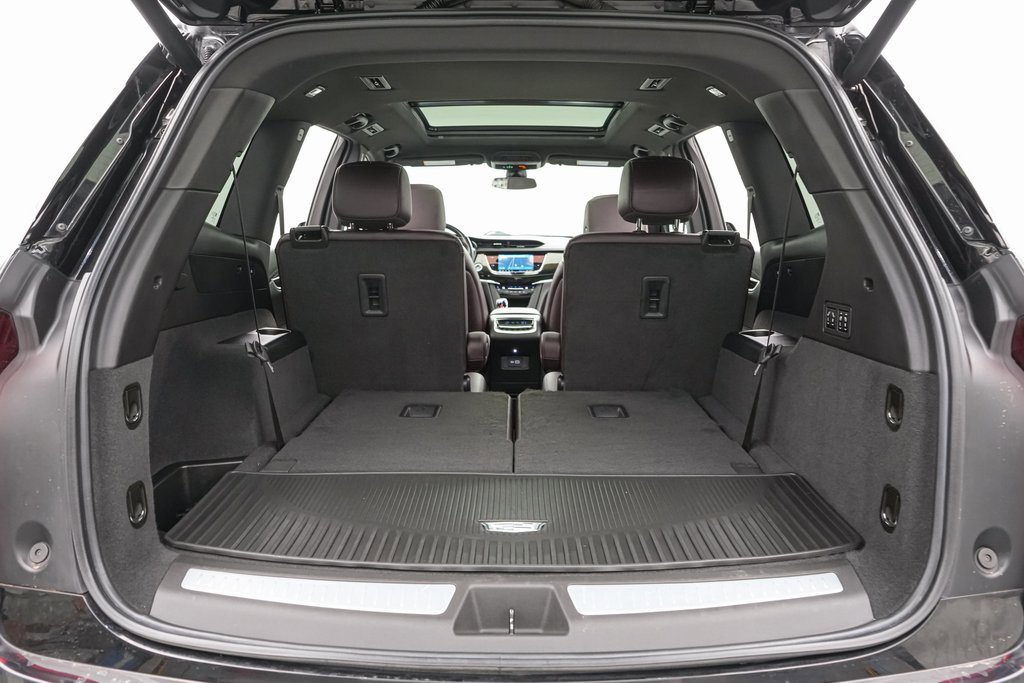 Used 2021 Cadillac XT6 Premium Luxury image 27