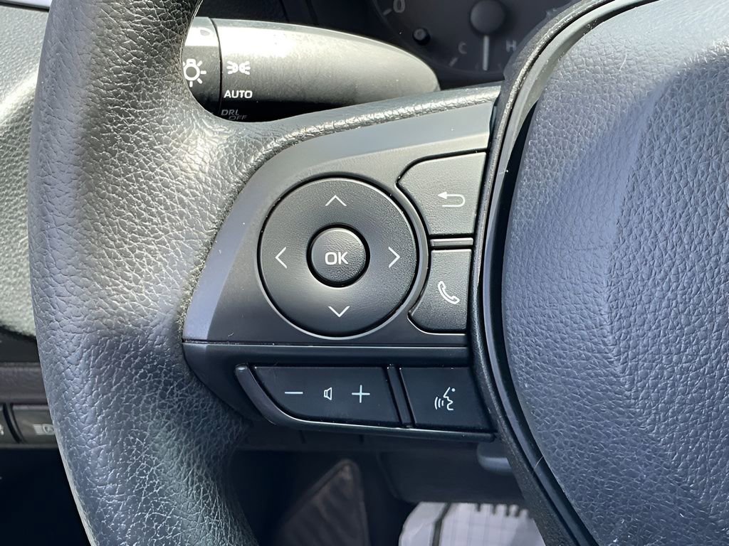 Used 2023 Toyota Corolla LE image 28