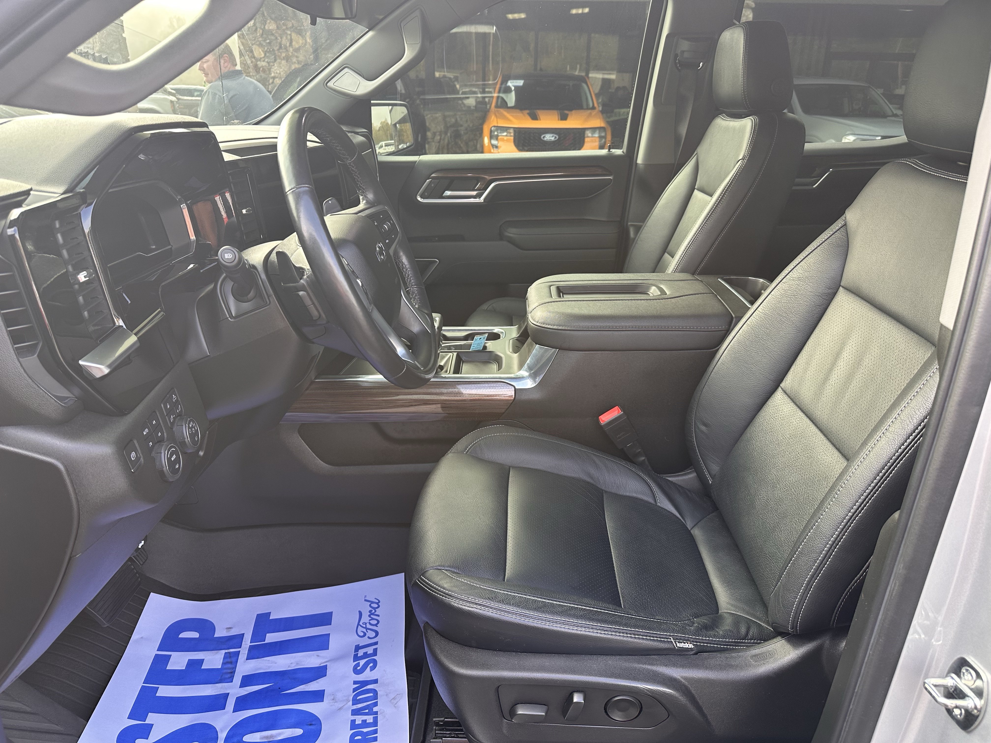 Used 2022 Chevrolet Silverado 1500 RST AWD/4WD image 12