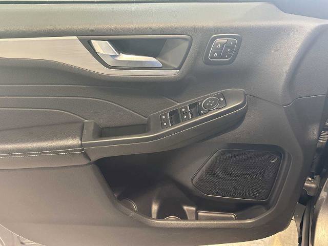 Certified 2024 Ford Escape Platinum image 21