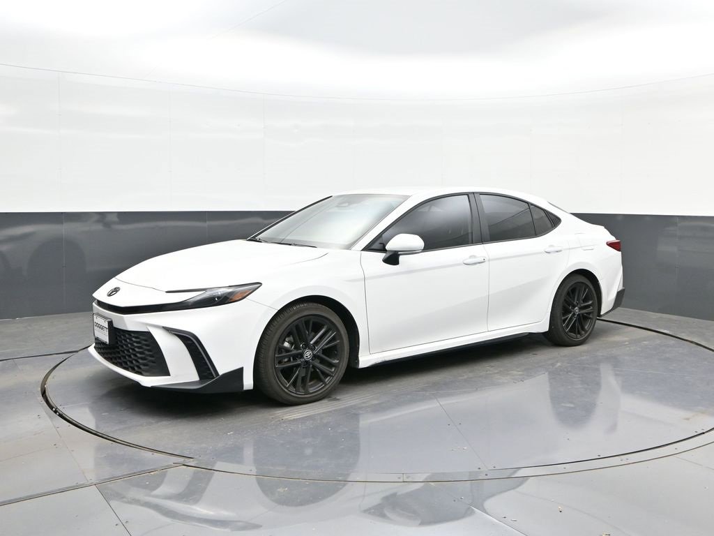 Used 2025 Toyota Camry SE