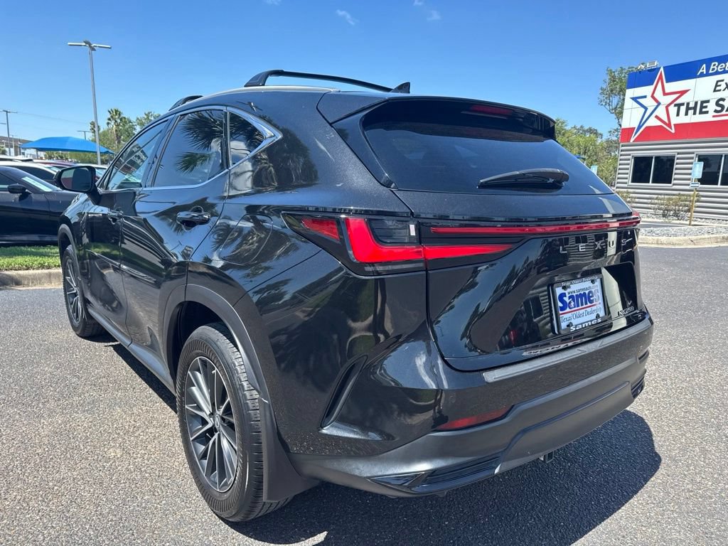 Used 2023 Lexus NX 250 FWD image 3