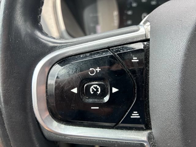 Used 2018 Volvo XC90 T5 Momentum w/ Convenience Package AWD/4WD image 30