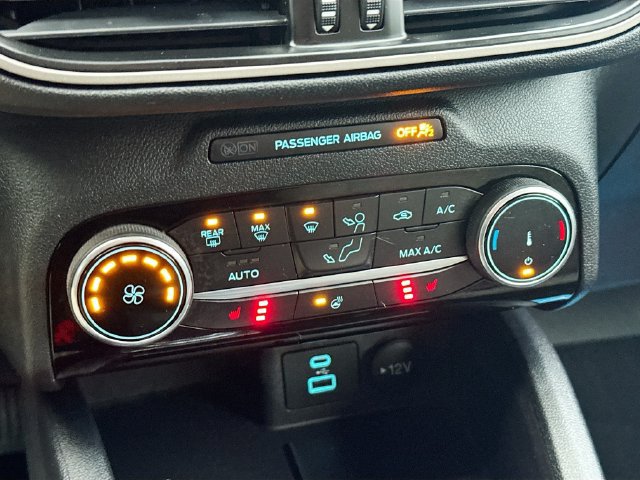 Certified 2022 Ford Escape SE w/ Cold Weather Package FWD image 19