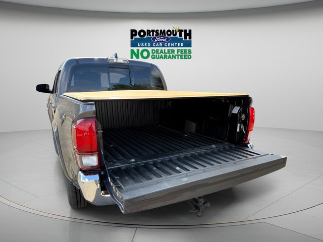 Used 2023 Toyota Tacoma SR5 AWD/4WD image 9