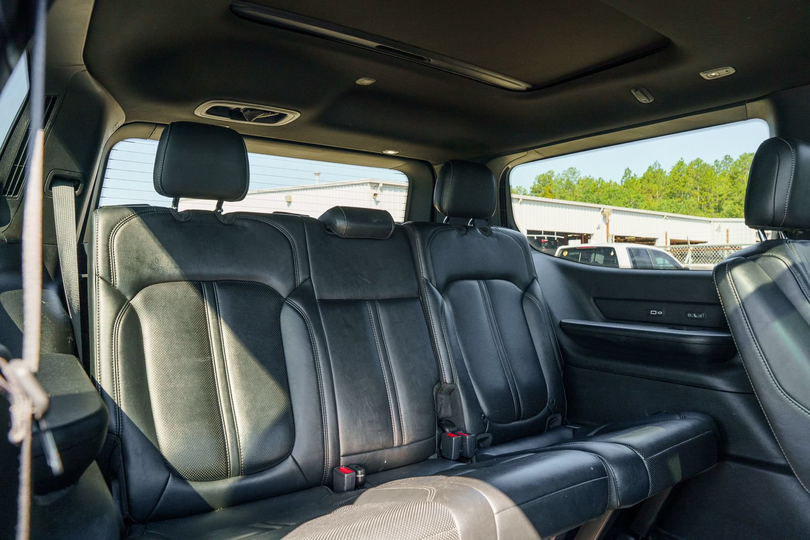 Used 2022 Jeep Wagoneer Series II w/ Premium Group I AWD/4WD image 14