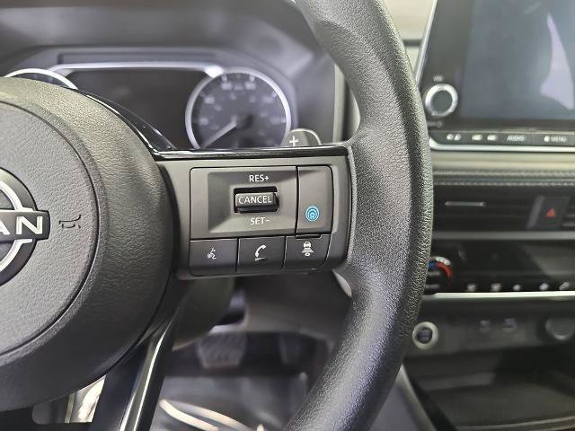 Used 2023 Nissan Rogue SV FWD image 17