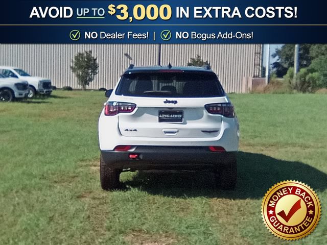 Used 2025 Jeep Compass Trailhawk AWD/4WD image 5