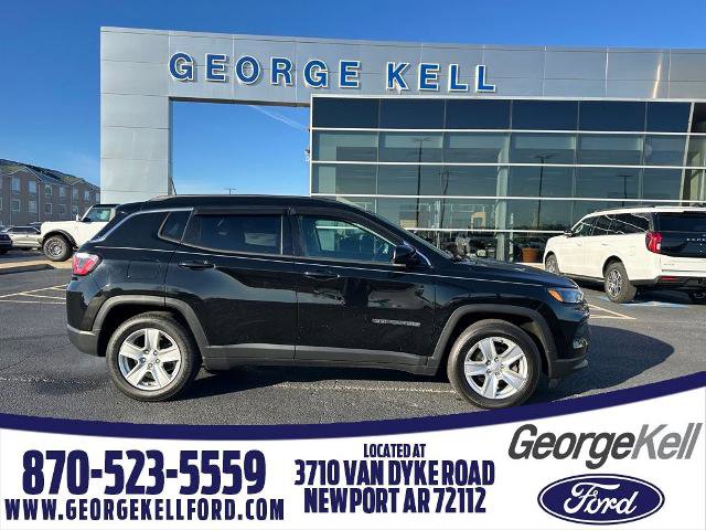 Used 2022 Jeep Compass Latitude image 1