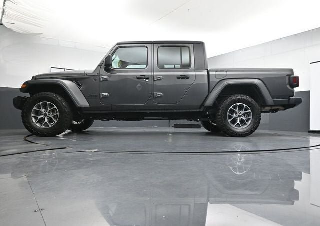 Used 2024 Jeep Gladiator Sport AWD/4WD image 30