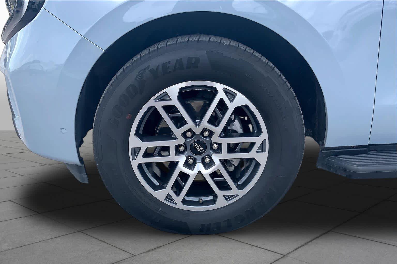 Certified 2025 Ford Expedition Active RWD image 11