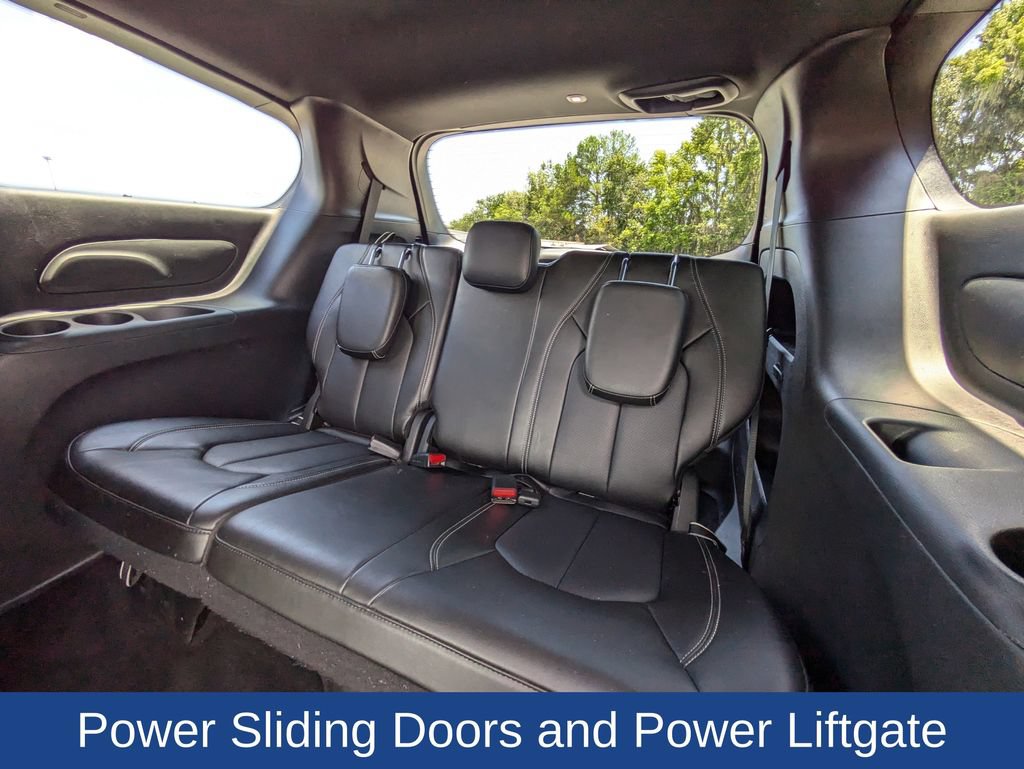 Used 2025 Chrysler Pacifica Select FWD image 17