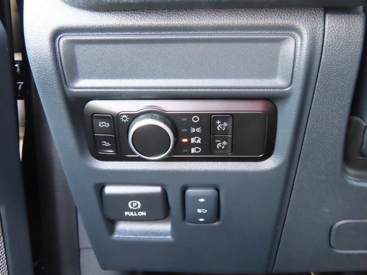 Certified 2025 Ford F150 Lightning Lariat image 29