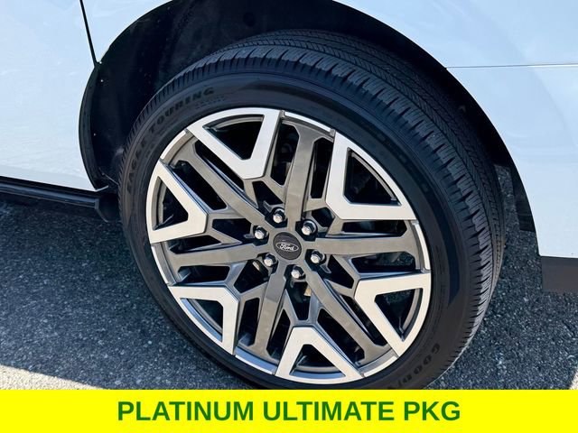 Certified 2025 Ford Expedition Max Platinum w/ Platinum Ultimate Package image 5