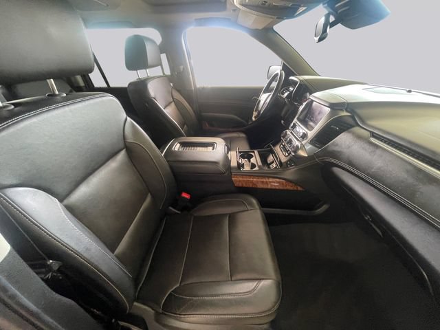 Used 2019 Chevrolet Suburban Premier AWD/4WD image 17